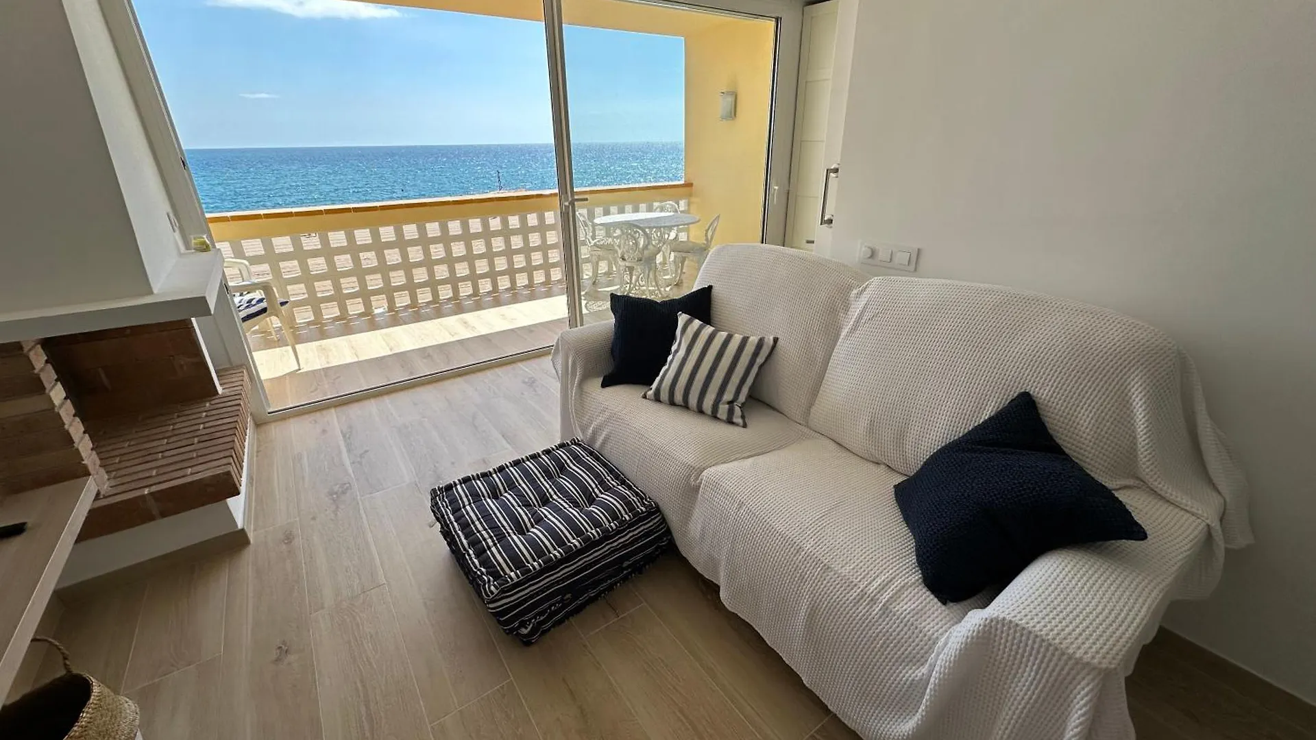 Apartment Pals Primera Linea De Mar